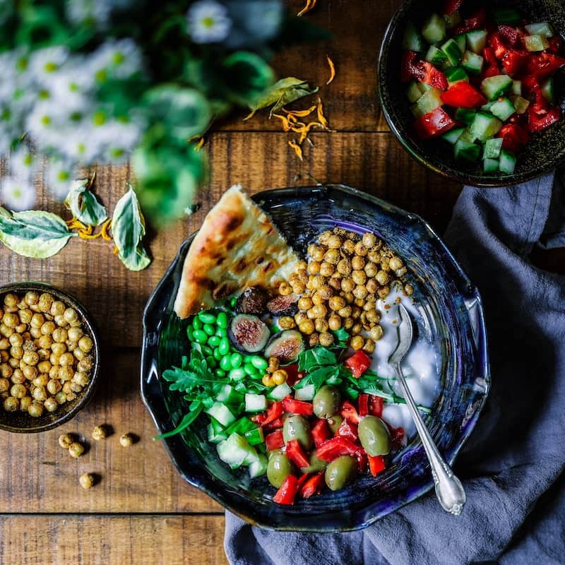 Photo of beautifuly arrenged food