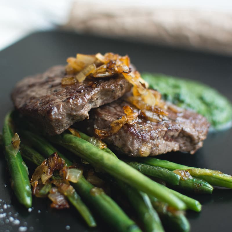 Photo of beautifuly arrenged food